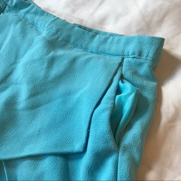 New Look short- fully lined - Picture 2 of 5